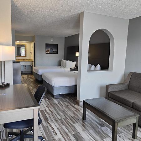 Baymont By Wyndham Orlando East Hotel Alafaya Exterior photo